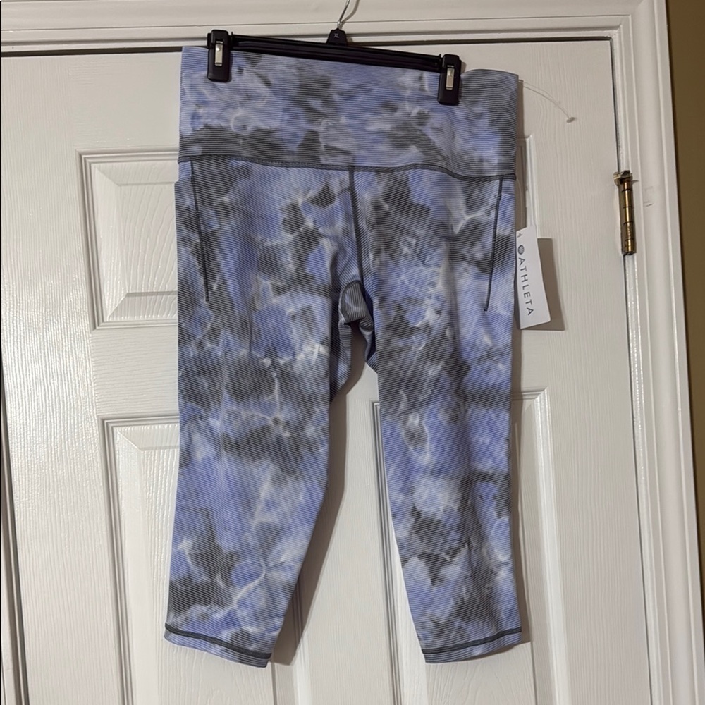 NWT Athleta Yoga Blue and Gray Capri Leggings 1x